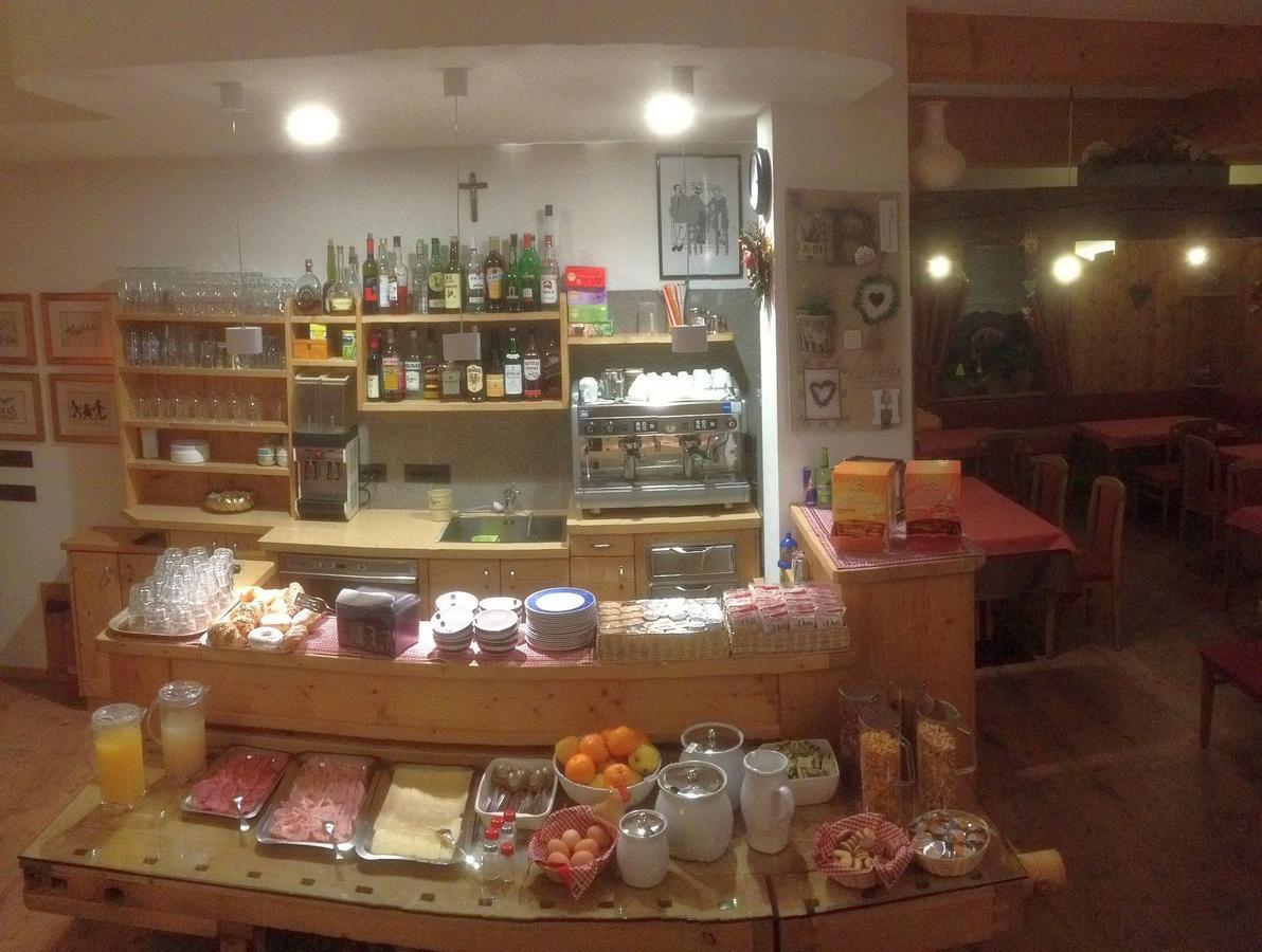 Garni Gimea Hotel Livigno Bagian luar foto
